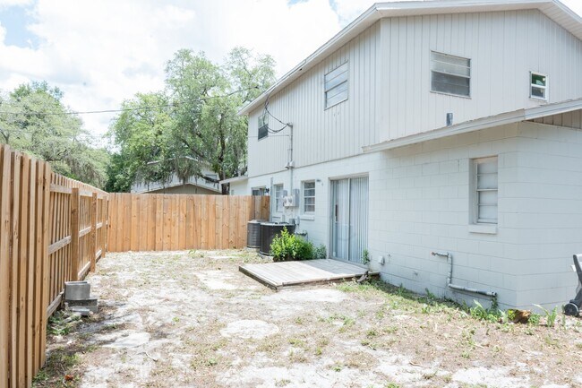 Building Photo - 162 Moyses Rd