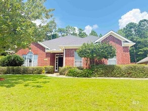 Building Photo - 31424 Oakridge Dr