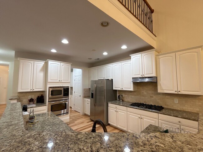 Foto del edificio - 9599 Audley End Ct NW