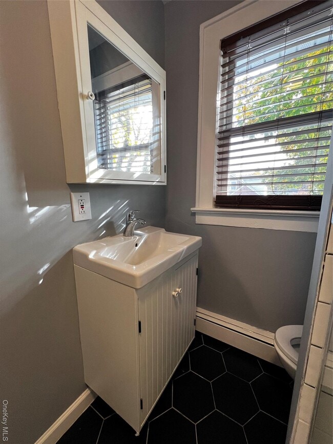 Building Photo - 112 Central Ave