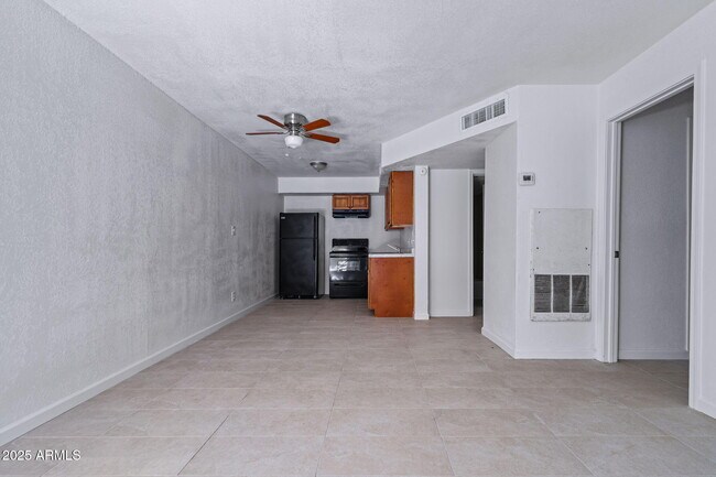 Foto del edificio - 2848 E Greenway Rd