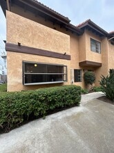 Building Photo - 1460 Hornblend St