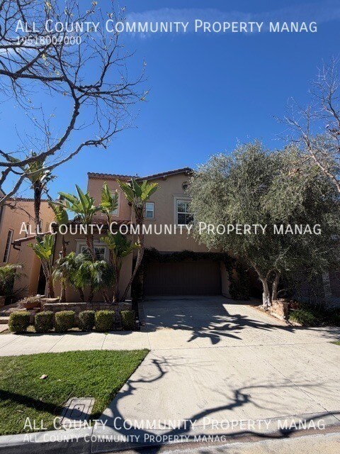 Building Photo - 70 Loganberry-