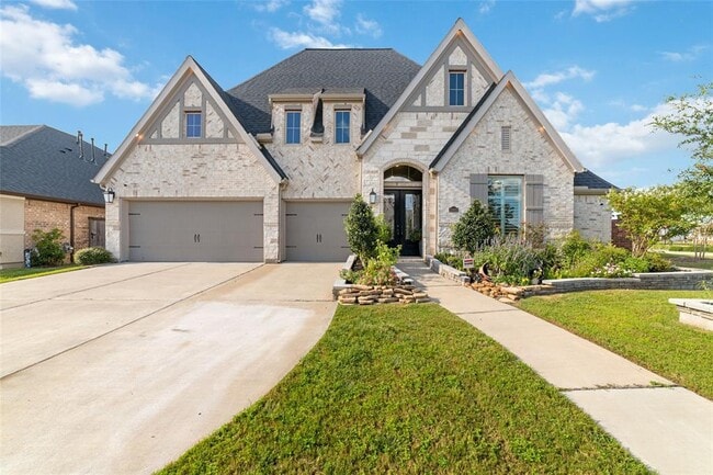 Building Photo - 23502 Verge Sims Dr