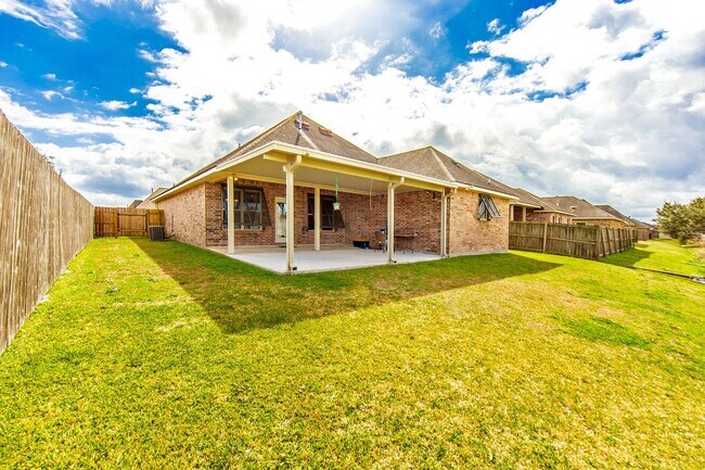 Foto del edificio - 173 Laverne Dr