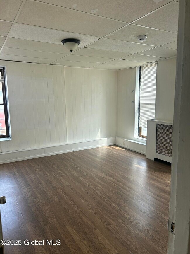 Foto del edificio - 300 Ontario St