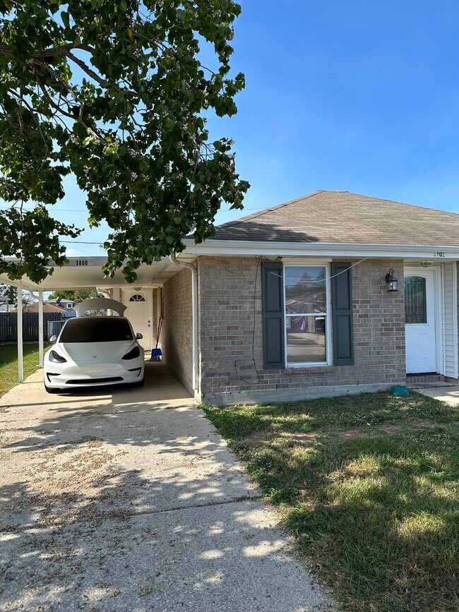 Building Photo - 3802 Jupiter Dr