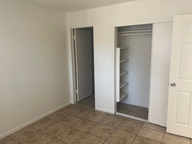 Foto del edificio - Available 1 Bedroom Condo In Central Las Vegas