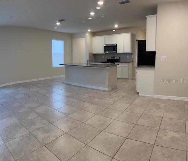 Foto del edificio - 1289 Regal King Dr