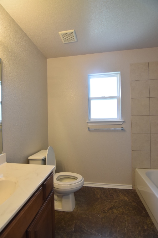 Building Photo - 5711 Ellington Ct