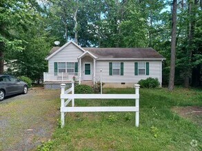 Building Photo - 16 Bramblewood Dr