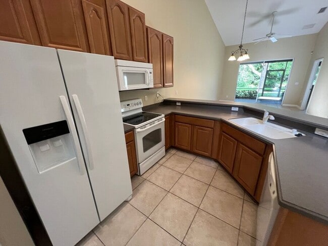Building Photo - 2633 Rutledge Ct