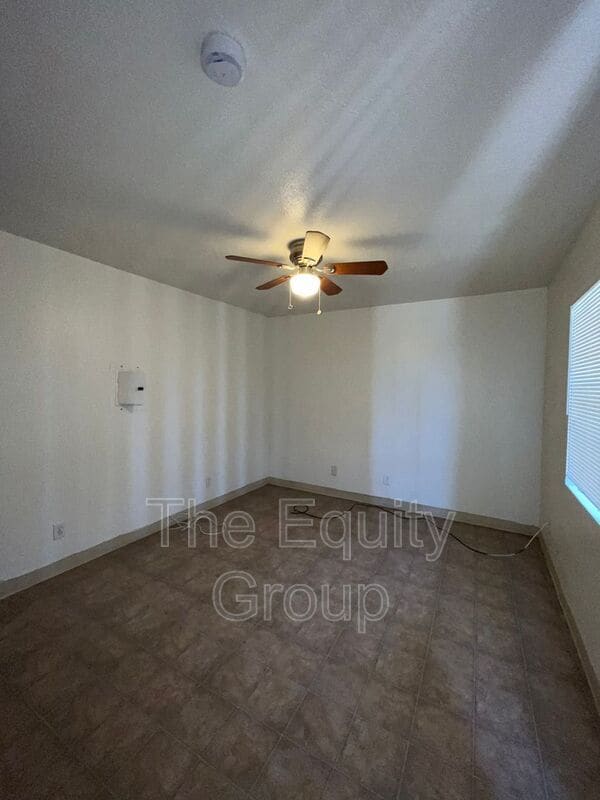 Foto del edificio - 32606 Rd 124