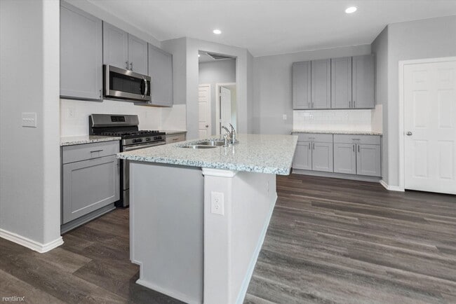 Building Photo - 3 br, 2 bath House - 222 Cumberland Forest...