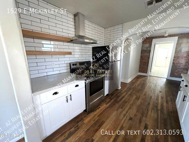 Building Photo - 1529 E McKinley St