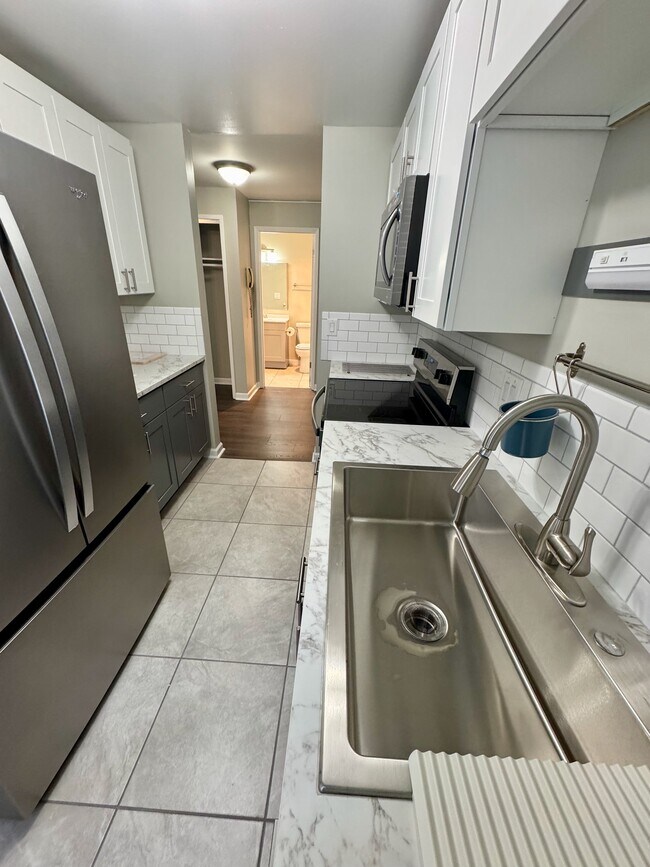 Foto del edificio - 390 Rencliffe Apartments