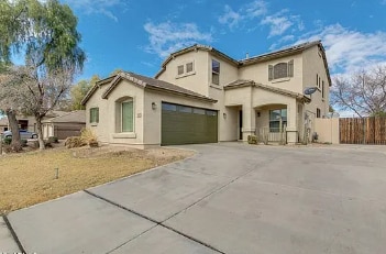 Building Photo - 3320 E Elgin St