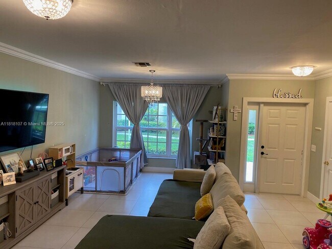 Foto del edificio - 10931 Jewel Box Ln