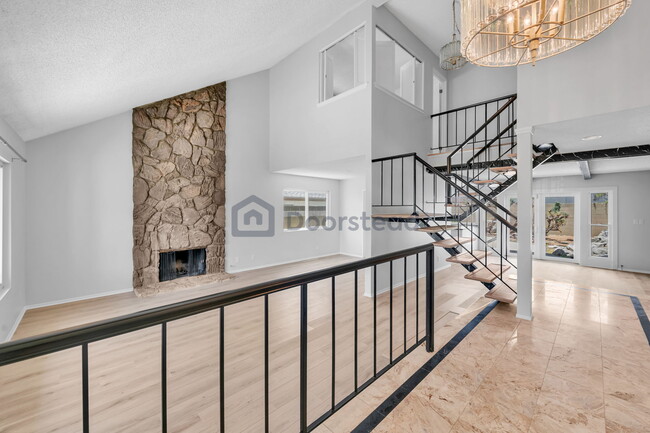 Building Photo - 955 Fernrest Dr