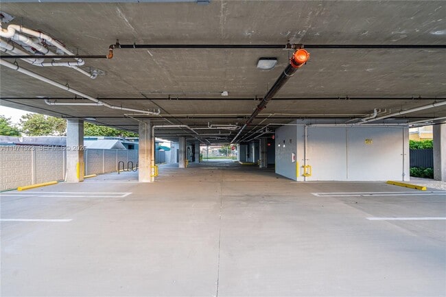 Foto del edificio - 3728 NW 19th Ave