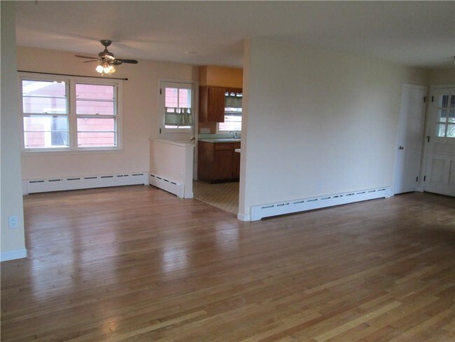 Building Photo - 37 Seaview Ave