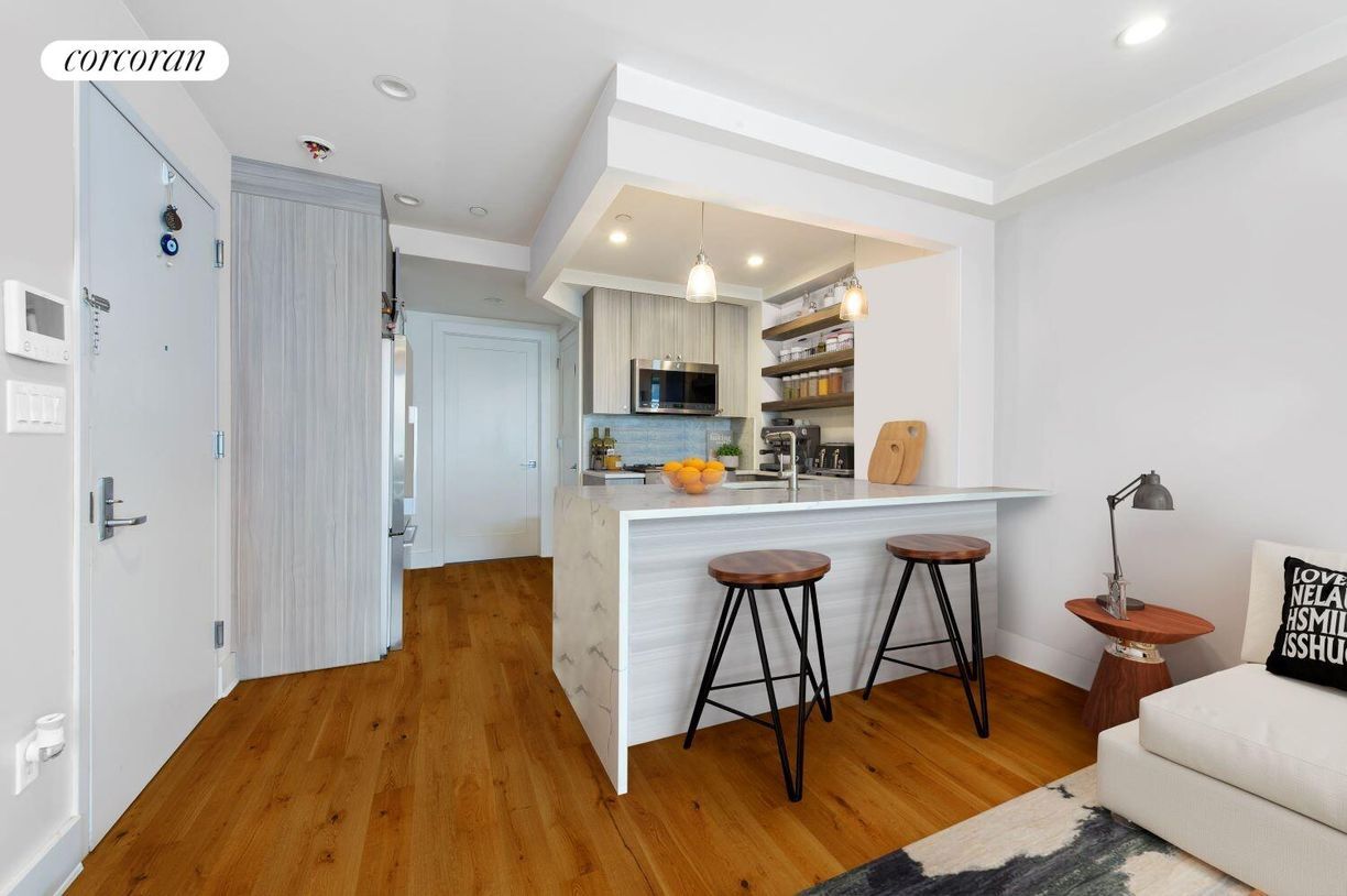 Foto principal - 23-33-33 31st Rd