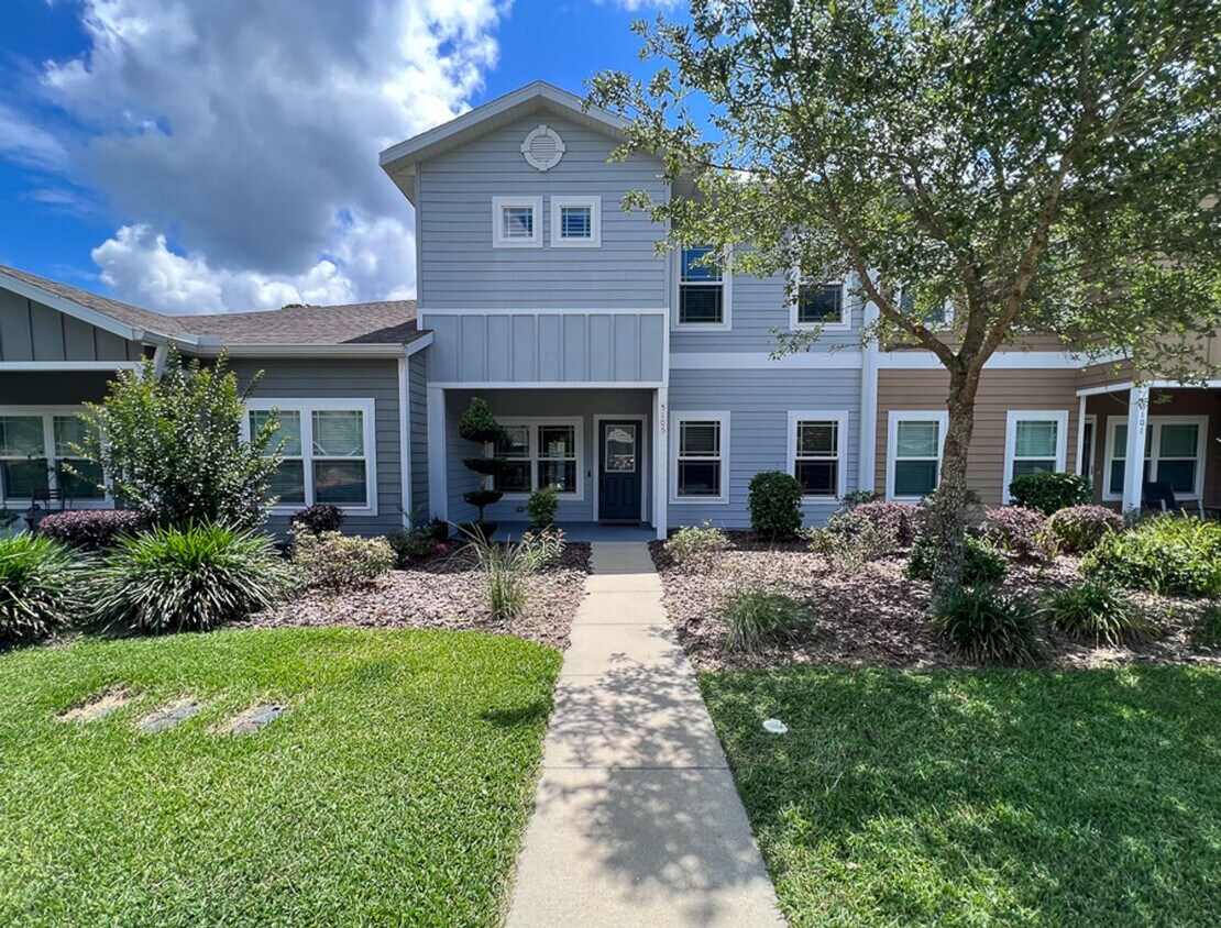 Primary Photo - 3BR/2.5BA Townhouse in Sorrento - availabl...