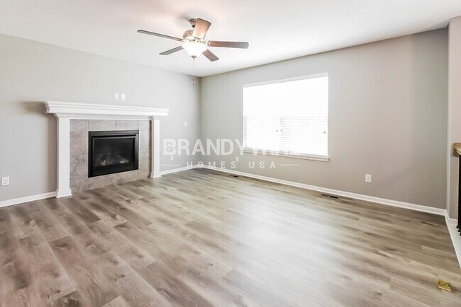 Building Photo - Create Beautiful Memories in New Sunrise F...