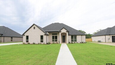 Building Photo - 16503 Cooper Wy