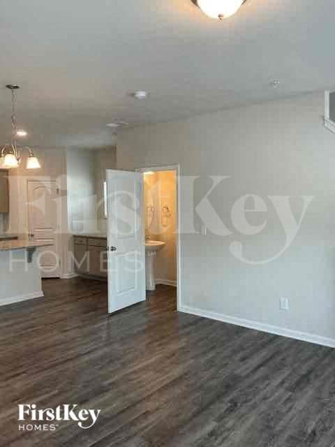 Building Photo - 9424 Village View Ct NW