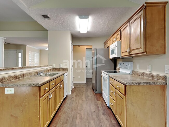 Building Photo - 260 Pampas Dr