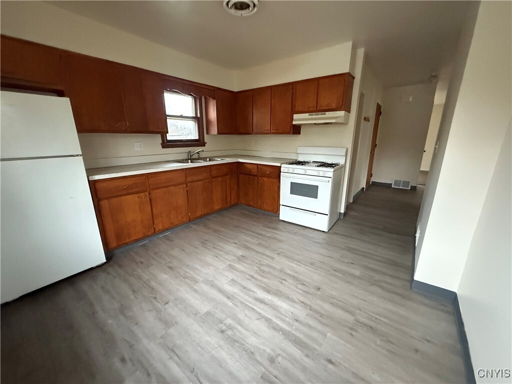 Building Photo - 483 Pleasantview Ave