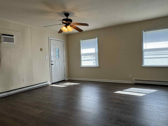 Building Photo - 2107 Southland St