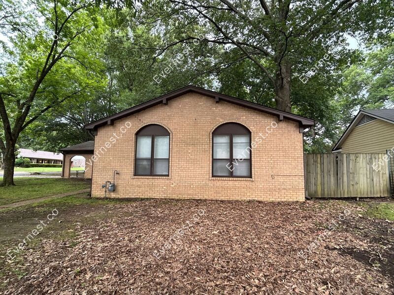 Primary Photo - 5733 Fox Bend Ave