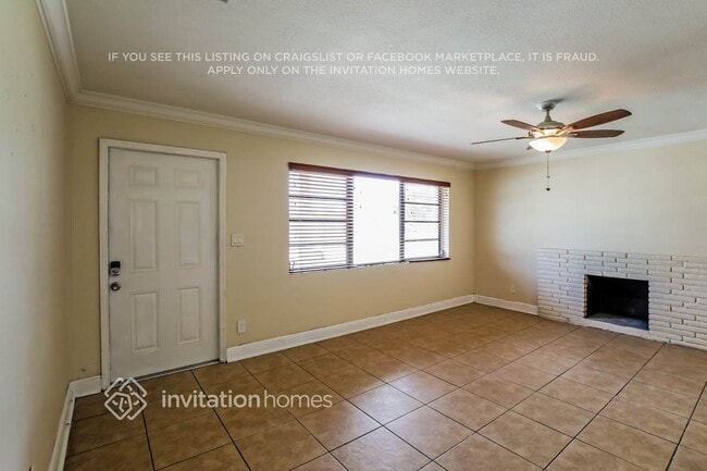Building Photo - 725 Caddie Pl