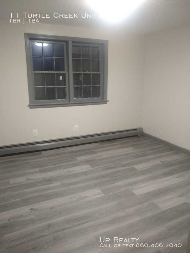 11 Turtle Creek Ln Unit A30, East Hartford, CT 06108 Room for Rent in