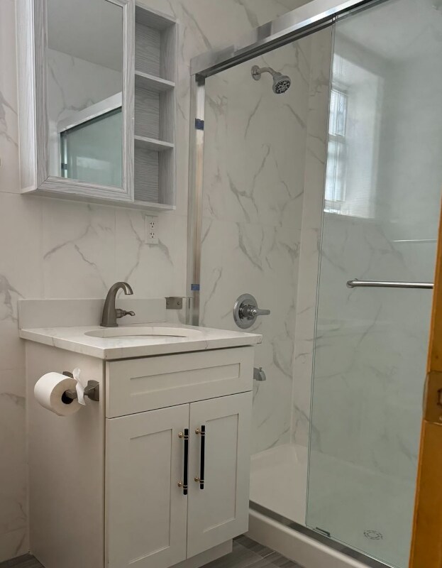 Foto del edificio - 1646 81st St