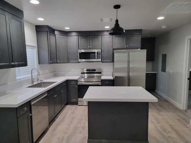 Foto del edificio - 871 Baseline Rd