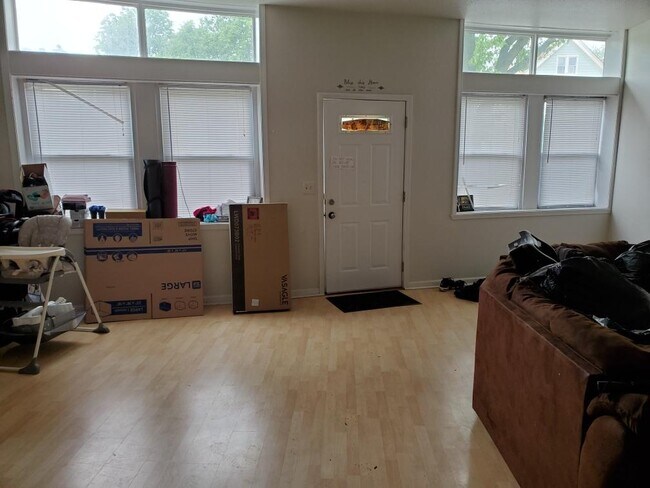 Front Entrance - 2254 S Chase Ave