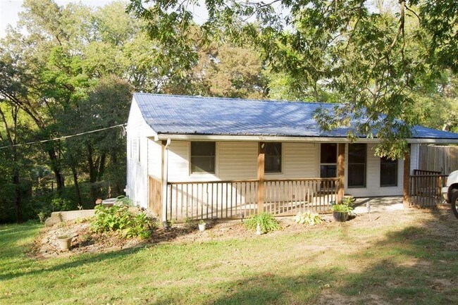 Foto del edificio - 823 Blackjack Rd