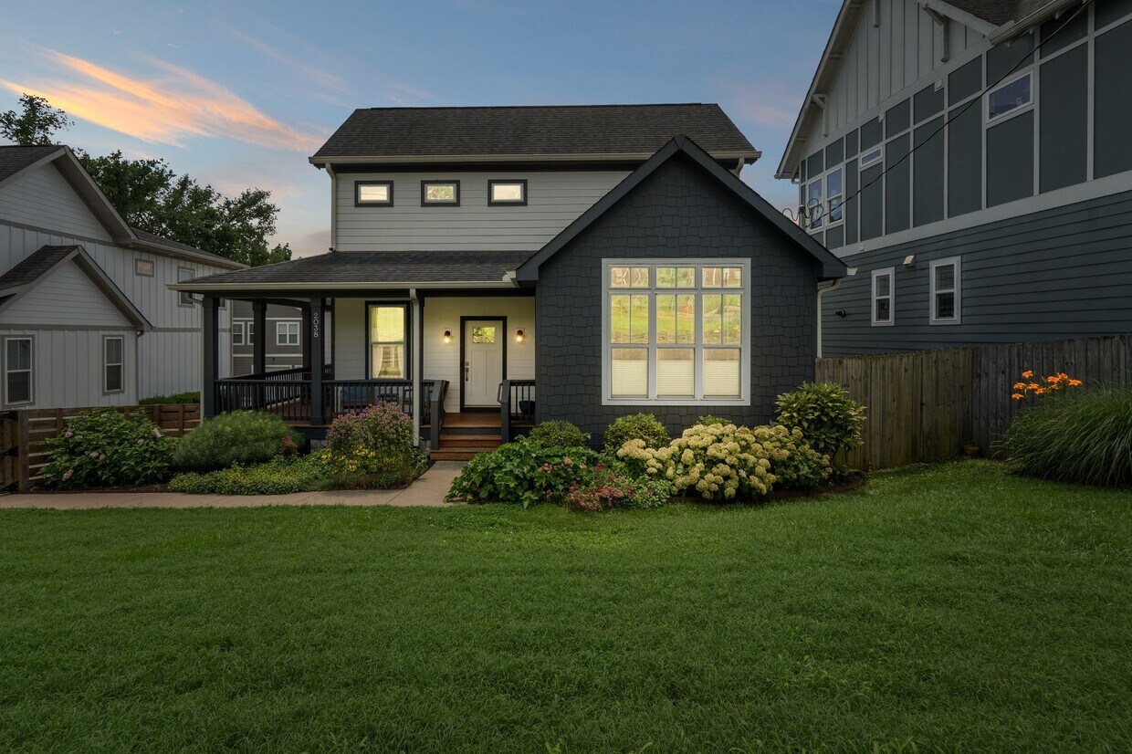 Foto principal - 2038 Straightway Ave