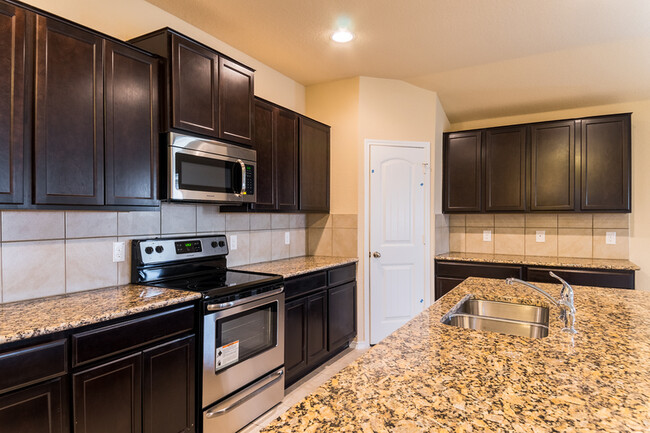 Building Photo - 3914 Goliad Ford