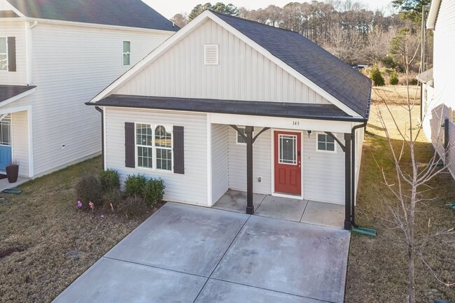 Building Photo - One Level Home Move In Ready!