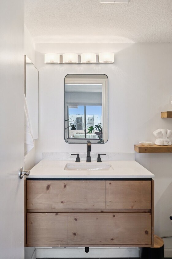 Foto principal - 7766 N 20th Ave