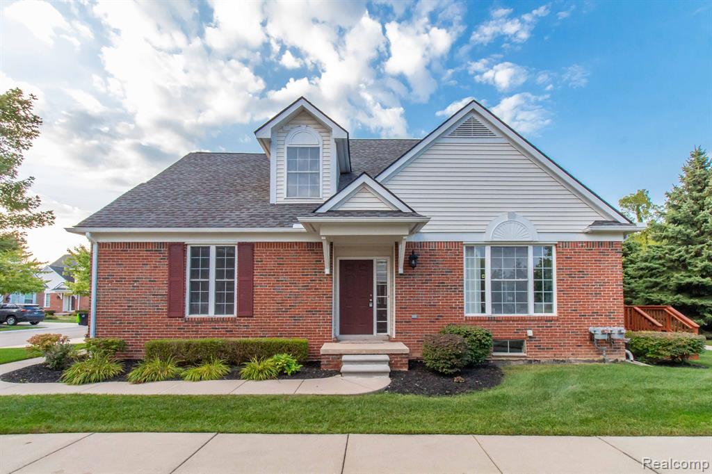 Foto principal - 41632 Mitchell Rd