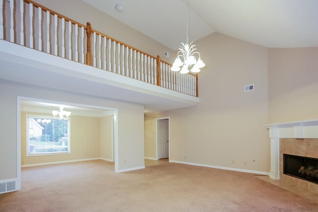 Foto del edificio - 10198 Woodland Hills Dr