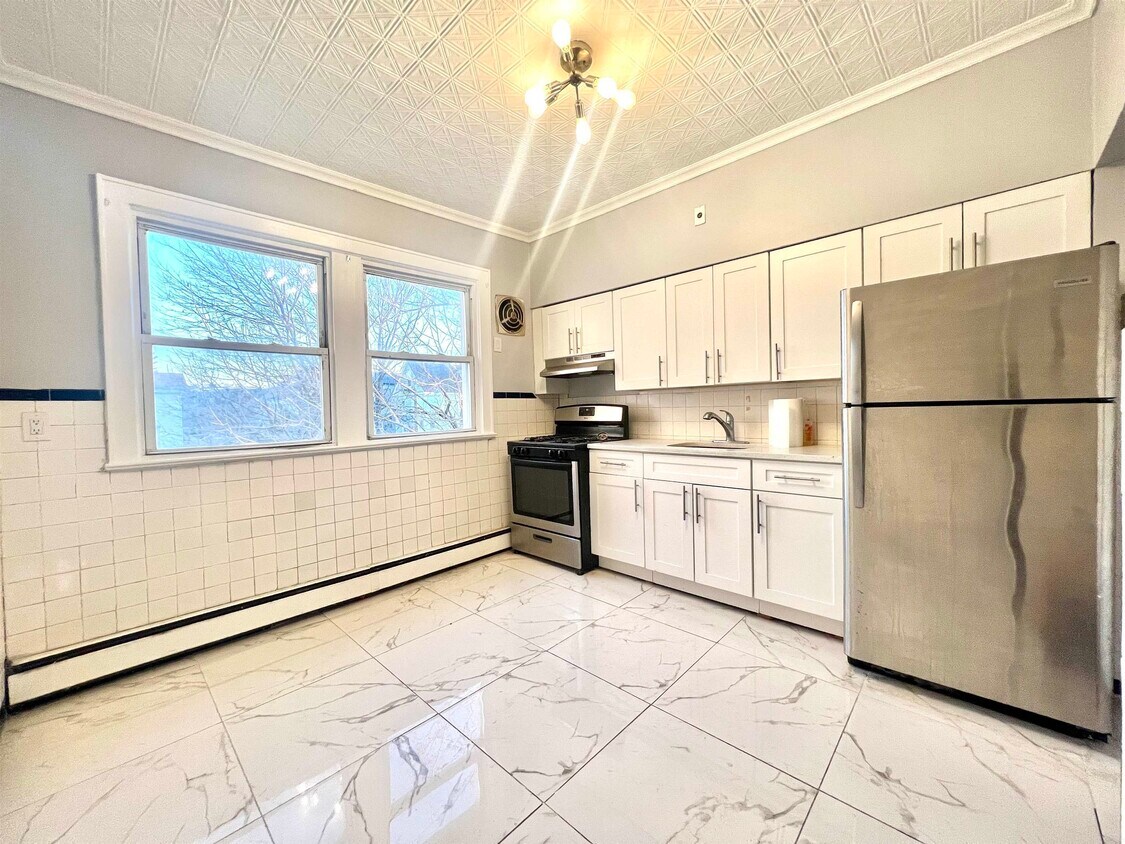 Foto principal - 542 West Side Ave