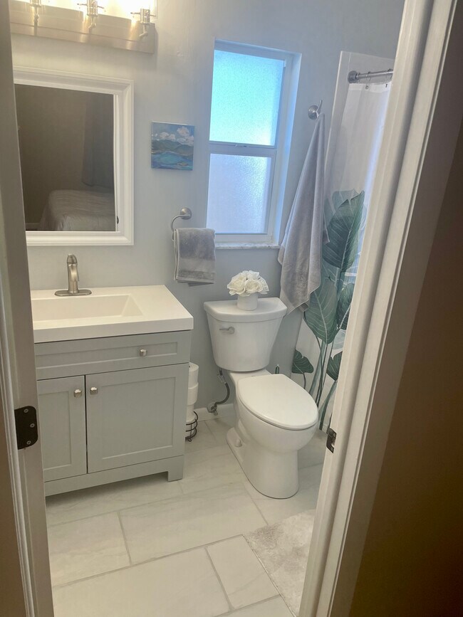 Foto del edificio - 110 42nd Ave N