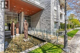 Building Photo - 6015 Iona Dr
