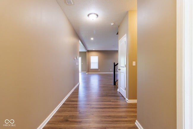 Building Photo - 6610 Aberdeen Dr